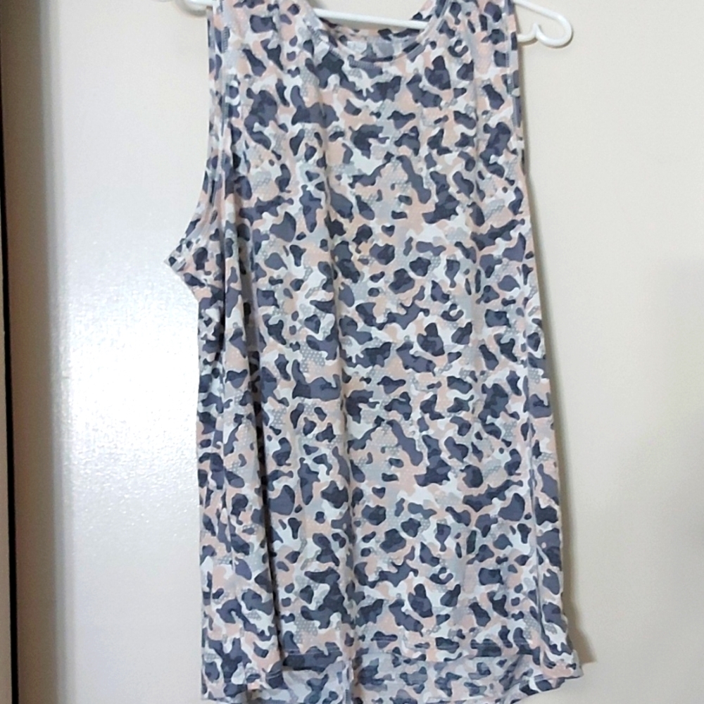 Old Navy Active Camoflauge Tank